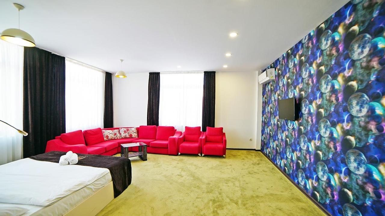 Mardi Plaza Hotel Батуми Екстериор снимка