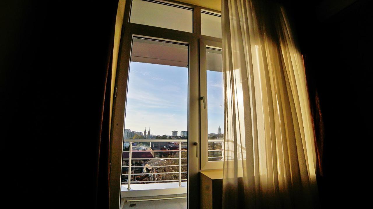 Mardi Plaza Hotel Батуми Екстериор снимка