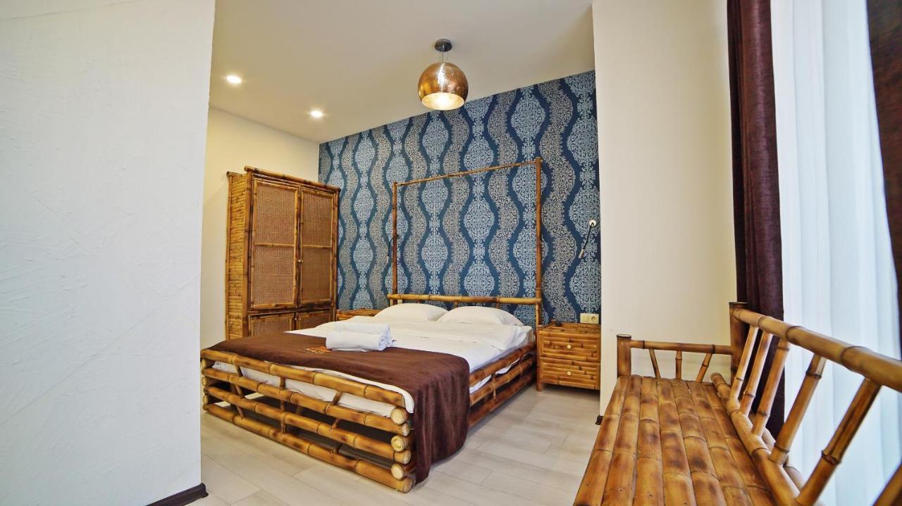 Mardi Plaza Hotel Батуми Екстериор снимка