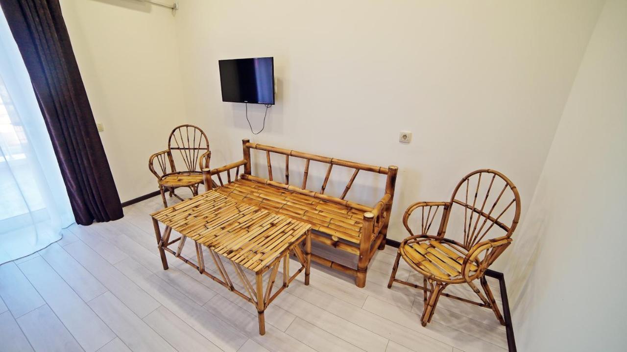 Mardi Plaza Hotel Батуми Екстериор снимка