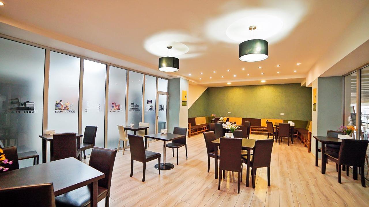 Mardi Plaza Hotel Батуми Екстериор снимка