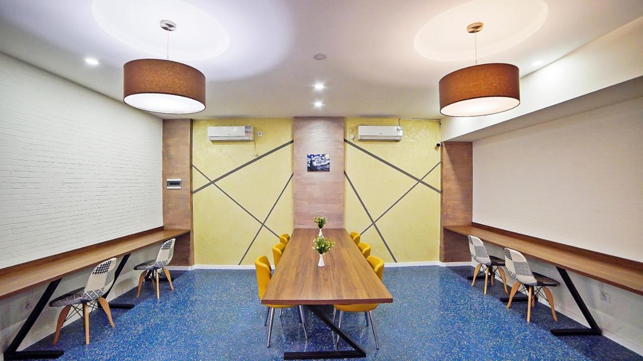 Mardi Plaza Hotel Батуми Екстериор снимка