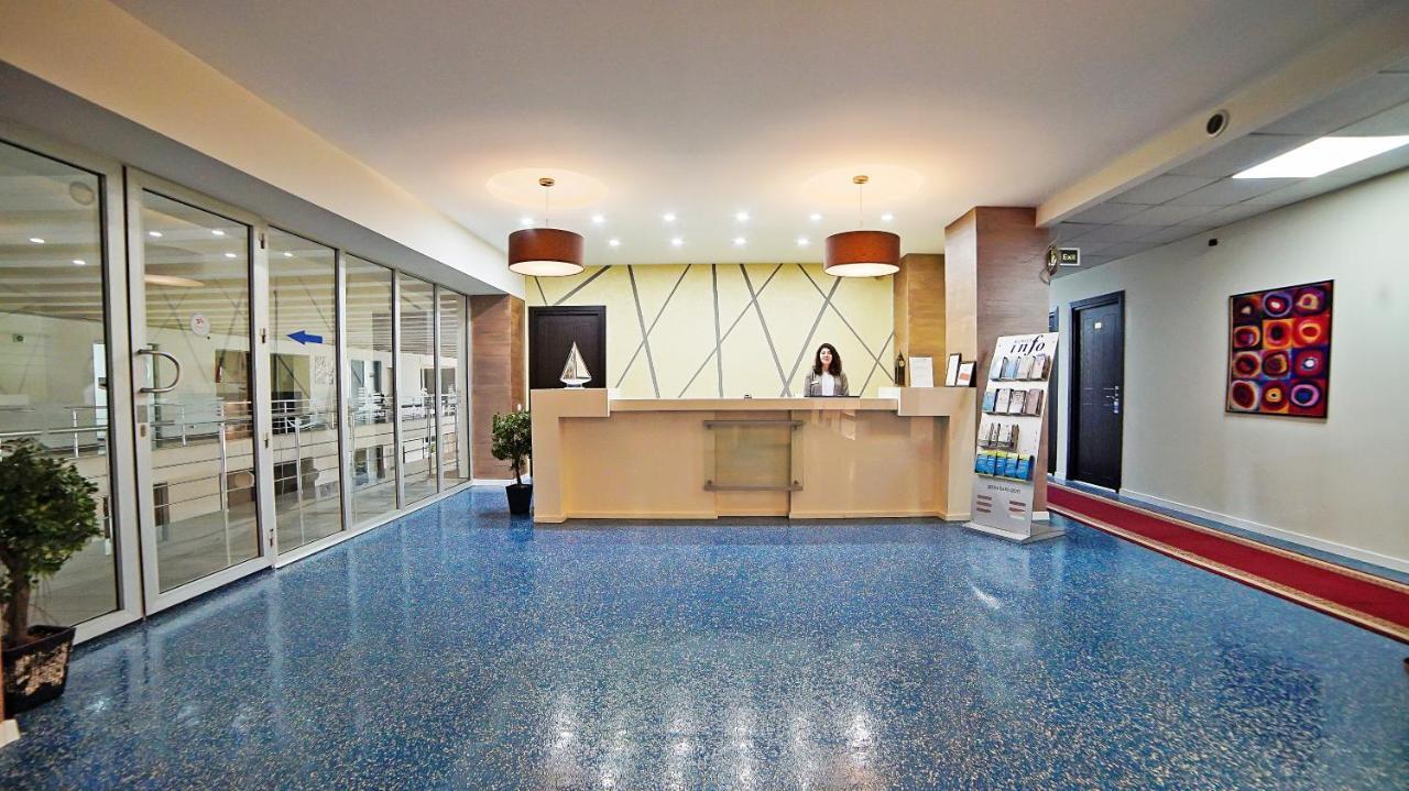 Mardi Plaza Hotel Батуми Екстериор снимка